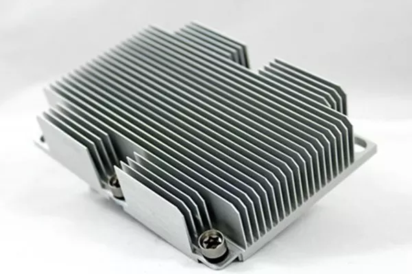 Индивидуальная конструкция радиатора: как решить проблемы с тепловой плотностью в серверных и промышленных силовых модулях?